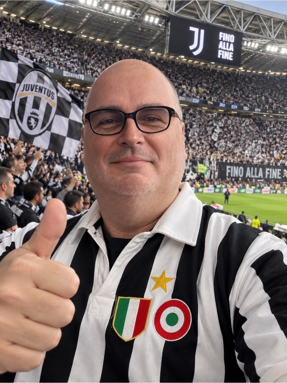 Heavy cotton old-school Juventus (Juve) soccer jersey with Ravanelli’s name on